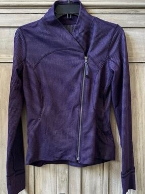 lululemon Women’s Define Jacket Purple Zip Up Size 8 - PERFECT